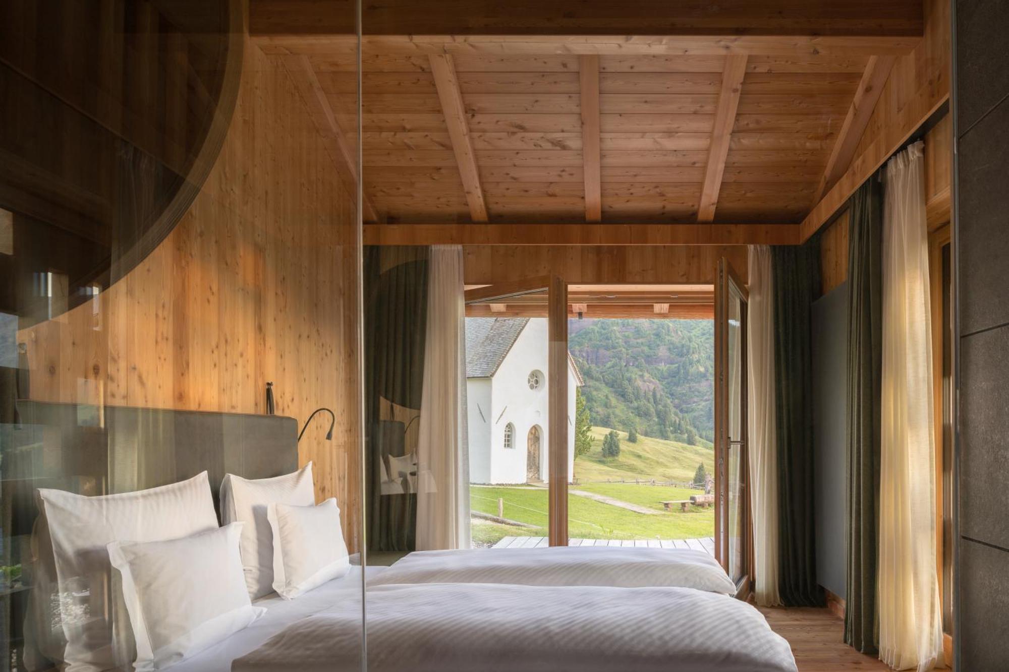 Zallinger Dolomites Seiser Alm Rum bild